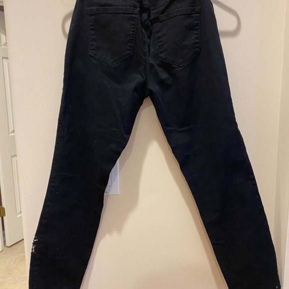 Lauren Conrad black crop jeans with crochet and scallop bottom - Picture 2 of 4